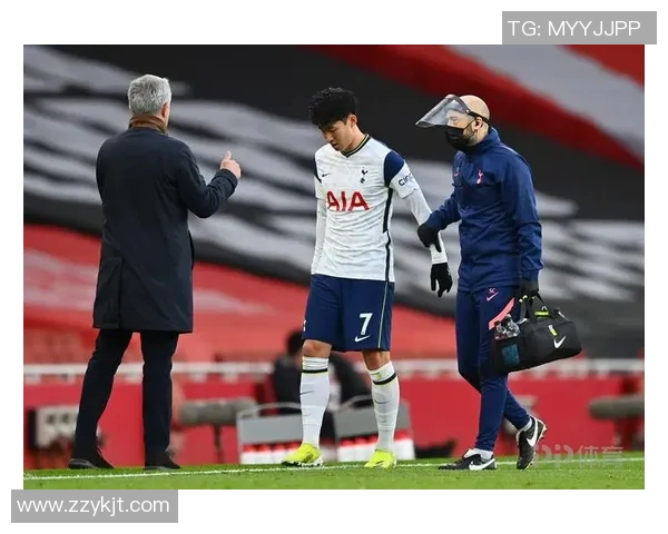 久保建英在国际赛场上的精彩表现引发球迷热议与期待