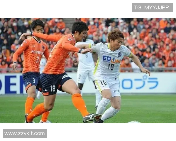 东京绿茵迎战大宫松鼠精彩对决展现足球魅力与激情的较量