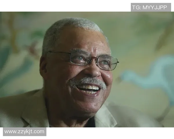 琼斯的传奇人生与事业探索：从平凡到卓越的奋斗历程